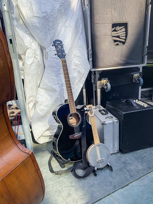 Uitmarkt, gitaar + banjo