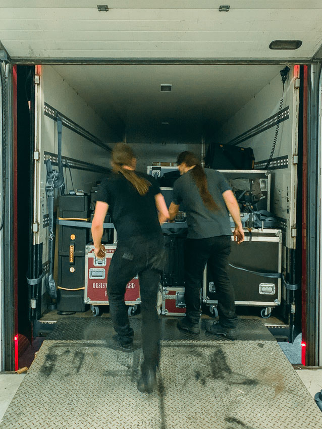 vrachtwagen inladen, Uncut#